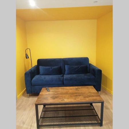 Charmant Appartement Avec Terrasse Pont-de-lʼIsère Esterno foto